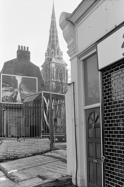 St Giles Camberwell, Camberwell Church St, Camberwell, Southwark, 1989 89-1e-42