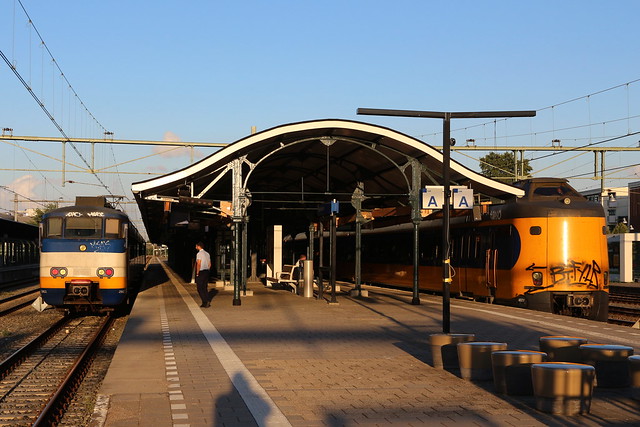 2020-08-24; 0171. SGMM-3-2952 als trein 7069 en ICM-3-4047 en ICM-3-4077 als trein 1669. Apeldoorn.