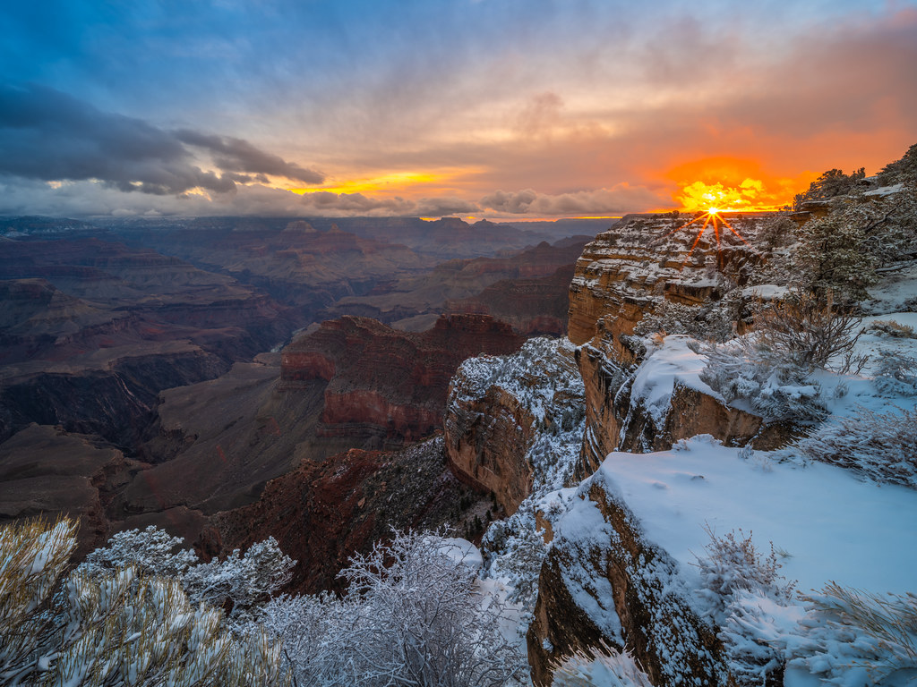 Sunrise Hopi Point Grand Canyon National Park South Rim Winter Snow