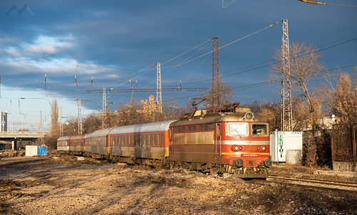 44130 44 130 bdz train locomotive sofia plovdiv svilengrad vlak poduyane station railways state bulgaria bulgarian