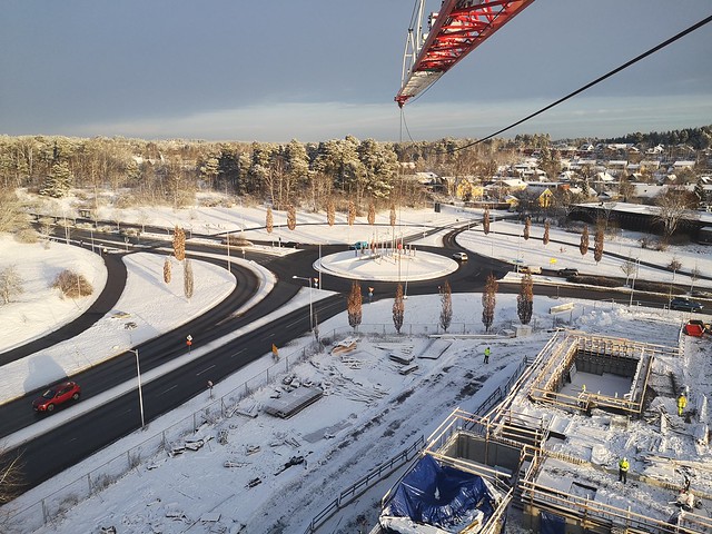 Winter roundabout