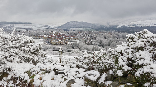 view winter snow hills glossop derbyshire highpeak uk olympus omdem1markiii 12100 f4