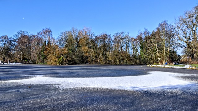 Winter at Haslam Park, Preston - the lake