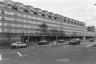 Flats, Queens Rd, Peckham, Southwark, 1989 89-2e-12