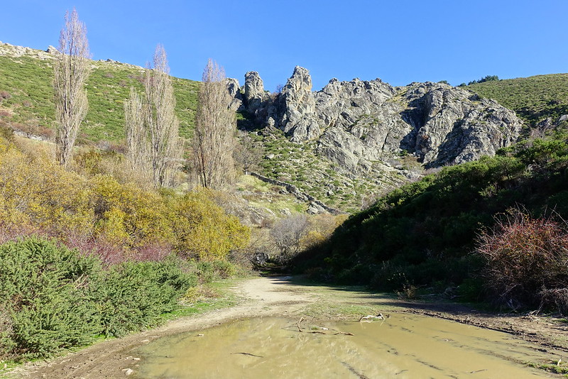 Comunidad de Madrid: pueblos, rutas y lugares, incluyendo senderismo - Blogs de España - La Chorrera de Litueros, Somosierra (Madrid). Nacimiento del río Duratón. (8)