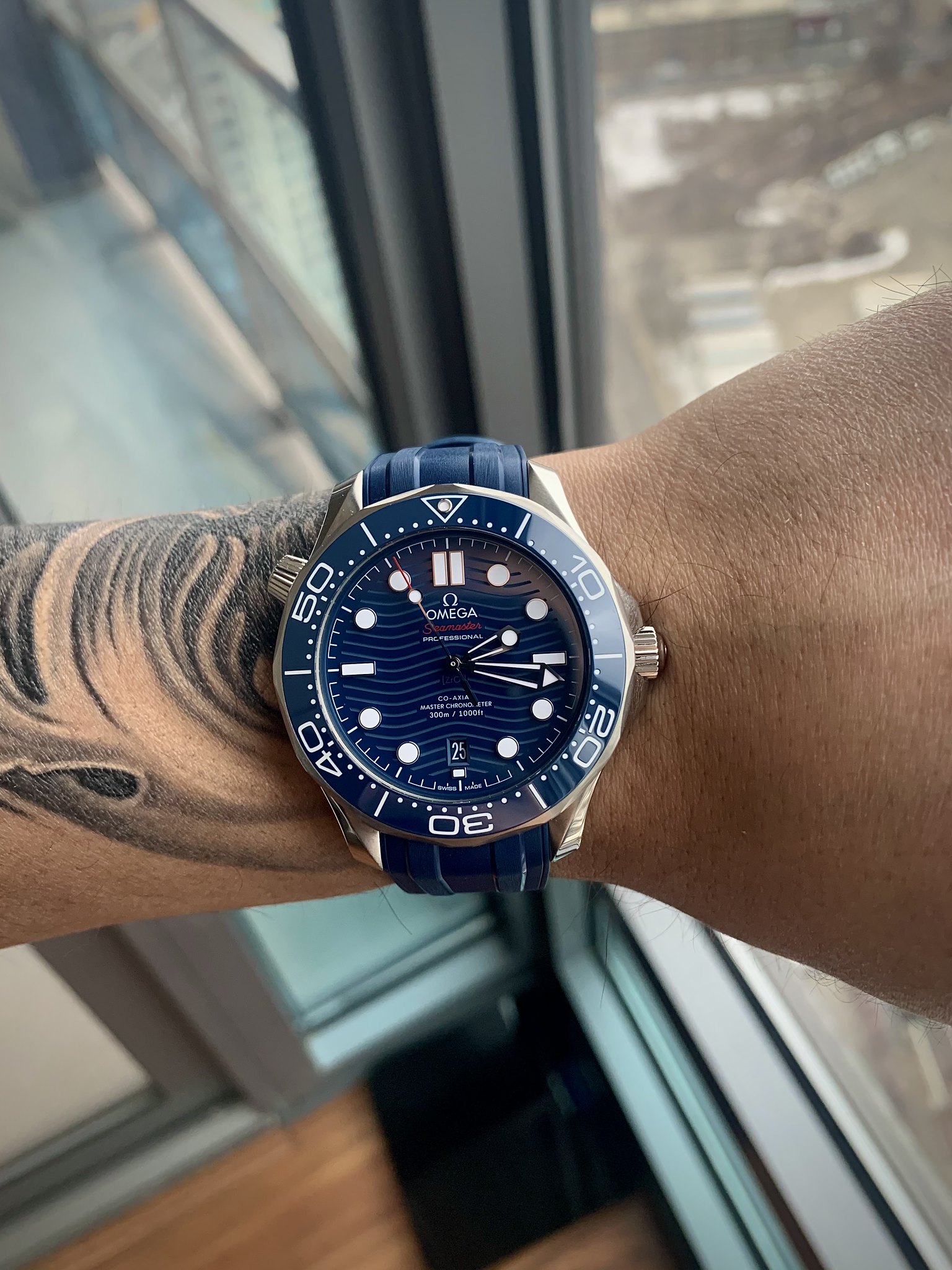de begeleiding Taille Justitie My New Seamaster 300M - I Hate the Stock Bracelet! Options Review |  WatchUSeek Watch Forums