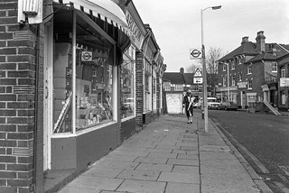 Shops, Melbourne Grove, East Dulwich, Southwark, 1989 89-2b-61