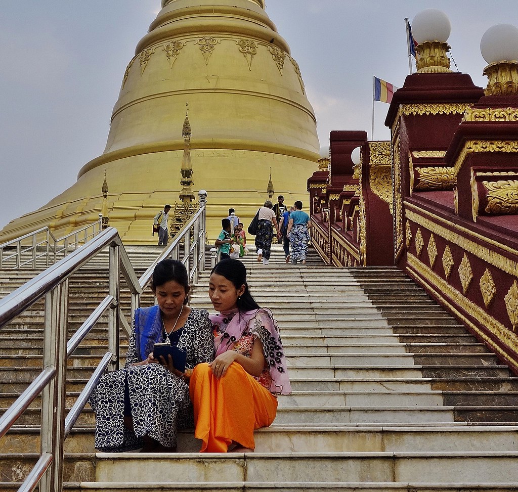 MYANMAR ,Burma , Naypyidaw die neue , ganz spezielle Hauptstadt, rund um die neue, gigantische Friedenspagode-Uppatasanti-Pagode, 78158/13340