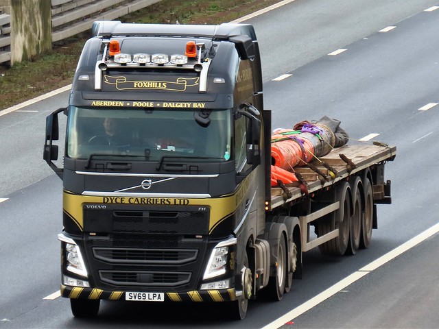 Dyce Carriers (Foxhills) Volvo FH, SV69LPA On The A1M Southbound
