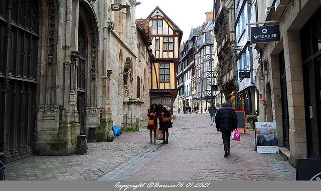 Rue Saint Romain Vieux quartier historique de Rouen