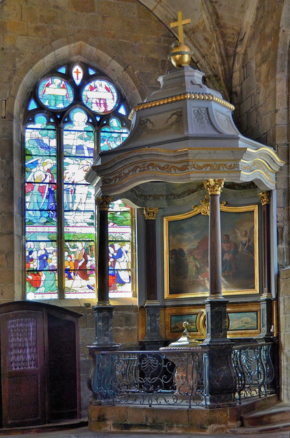 Fougères (Ille-et-Vilaine) - Église Saint-Sulpice - Fonts baptismaux