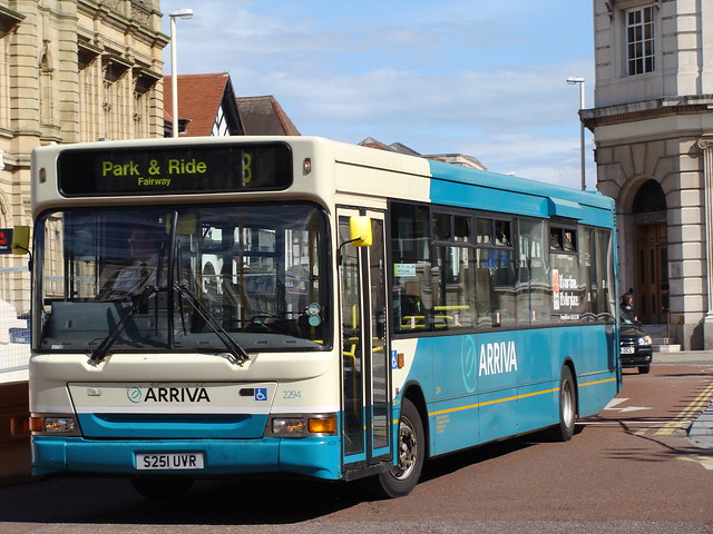 Arriva North West 2294 S251UVR