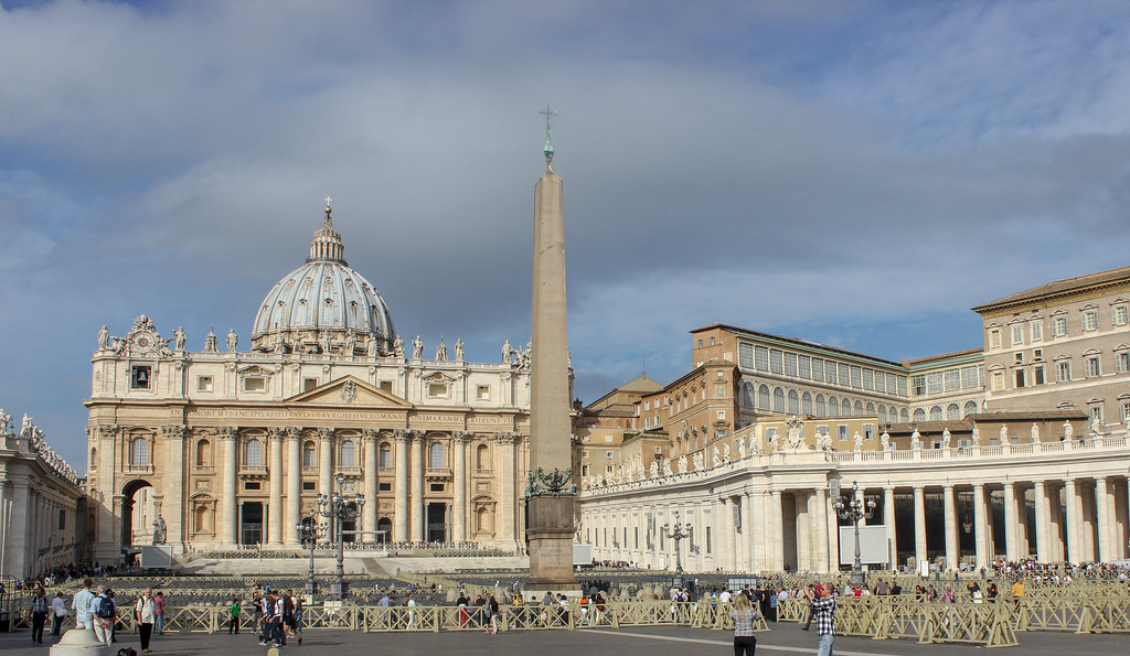 Vatican City Attractions Tour - St. Peter's Basilica & Sistine Chapel