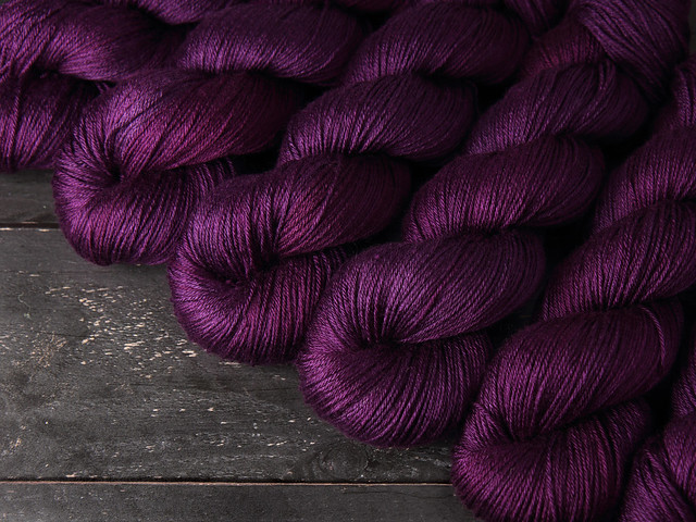 Brilliance 4 Ply  – British Bluefaced Leicester wool/silk hand-dyed yarn 100g – ‘Boudoir’