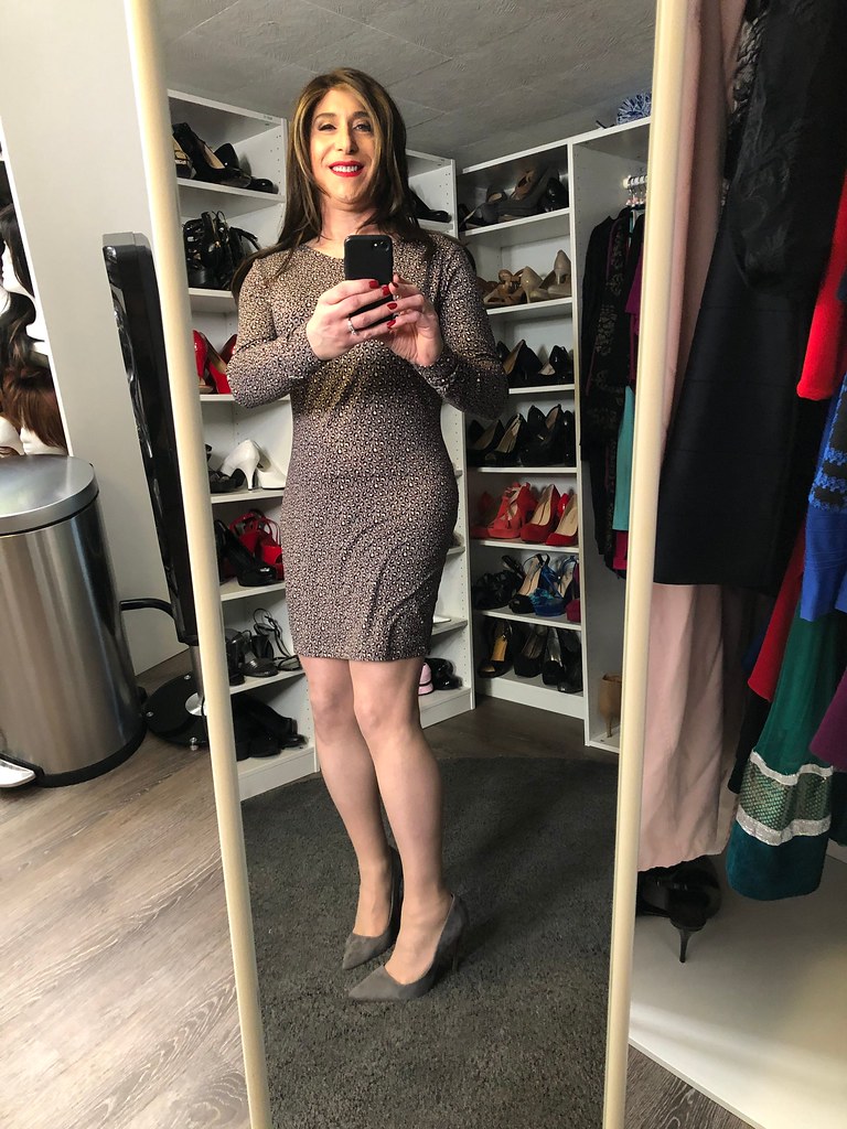 Another selfie in this sexy new dress. Photoshoot pics to come!