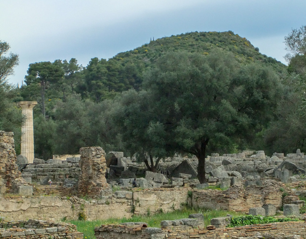 Temple of Zeus next to Kronion