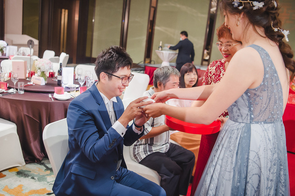 [婚禮攝影]介文慧羚 文定迎娶午宴@新板希爾頓酒店-最專業的團隊完成每場完美婚禮紀錄，拍的不只好更要快! #婚禮紀錄