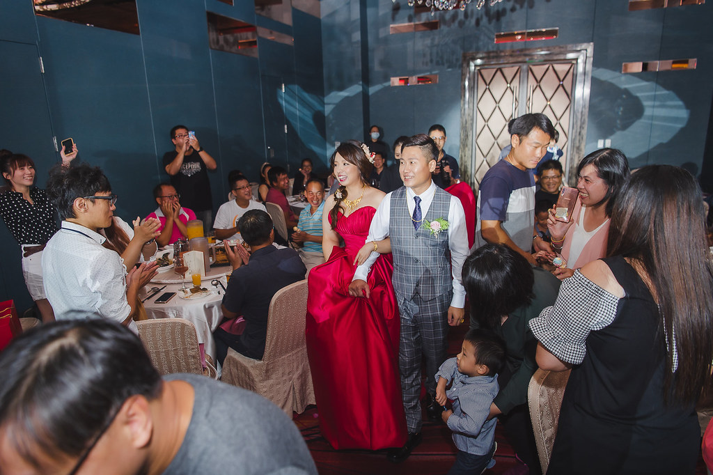 [婚禮攝影]俊騰伶芳 幸福午宴@南港雅悅-最專業的團隊完成每場完美婚禮紀錄，拍的不只好更要快! #台北婚攝