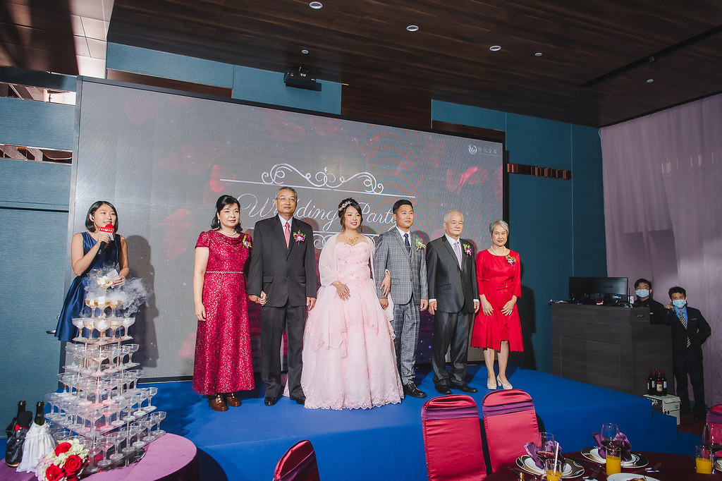 [婚禮攝影]俊騰伶芳 幸福午宴@南港雅悅-最專業的團隊完成每場完美婚禮紀錄，拍的不只好更要快! #婚禮拍立得