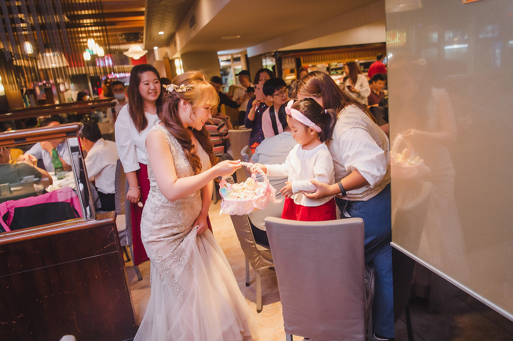 [婚禮攝影]俊生愃庭 文定迎娶晚宴@新東南海鮮餐廳 汀州店-最專業的團隊完成每場完美婚禮紀錄，拍的不只好更要快! #即拍即印