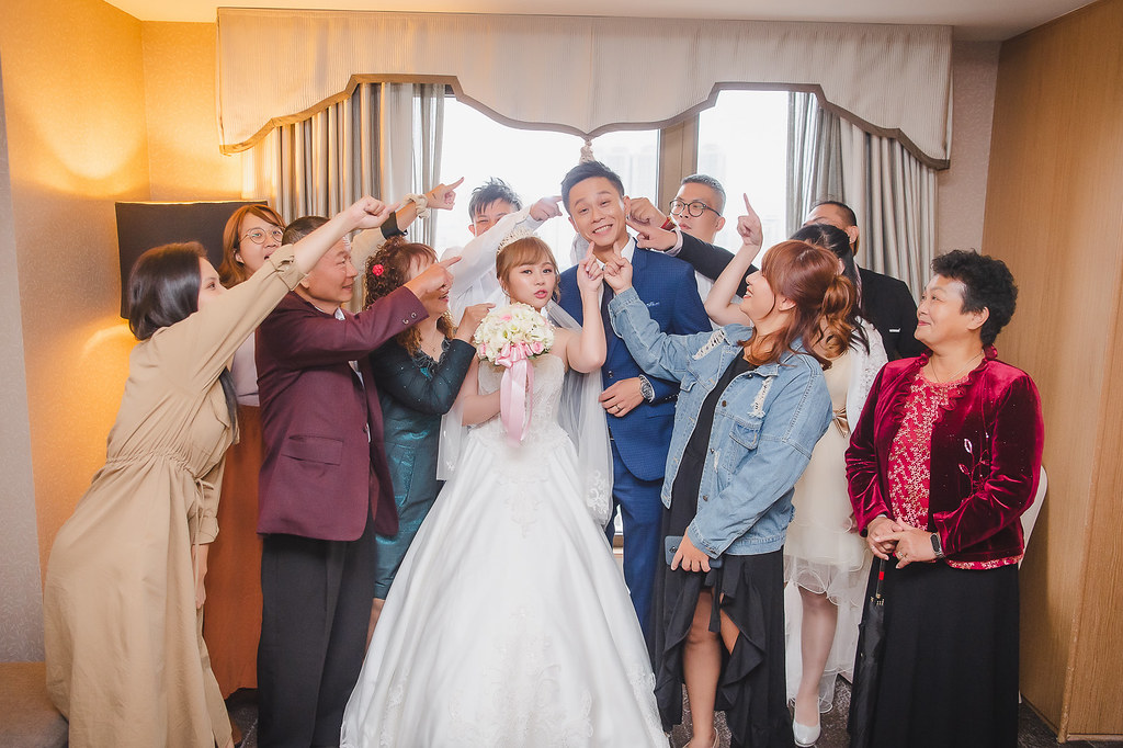 [婚禮攝影]俊生愃庭 文定迎娶晚宴@新東南海鮮餐廳 汀州店-最專業的團隊完成每場完美婚禮紀錄，拍的不只好更要快! #婚攝作品