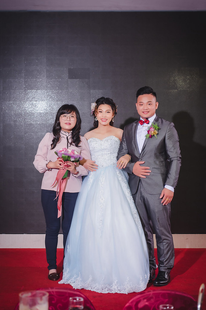 [婚禮攝影]政成芳瑩 幸福午宴@華港城-最專業的團隊完成每場完美婚禮紀錄，拍的不只好更要快! #婚禮攝影