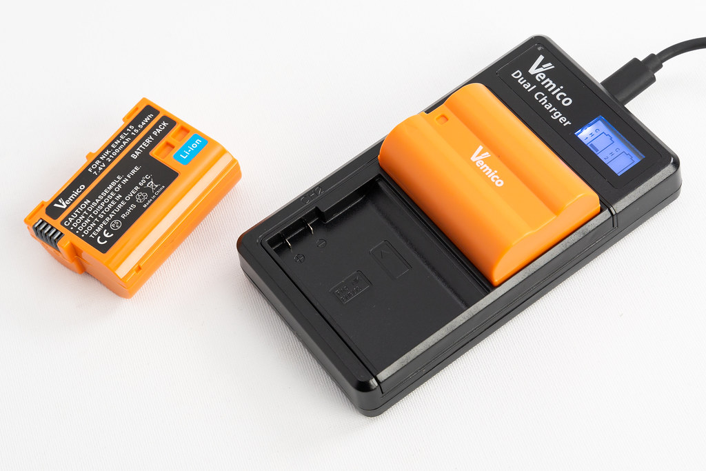 Vemico EN-EL15とEN-EL14互換性バッテリーのレビュー。同時に2つの充電が可能に。|おちゃカメラ。