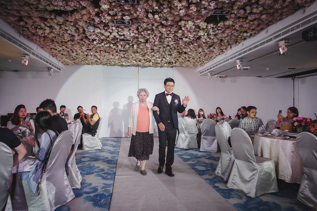 [婚禮攝影]志宏培伶 幸福午宴@88號樂章 婚宴會館-最專業的團隊完成每場完美婚禮紀錄，拍的不只好更要快! #台北婚攝