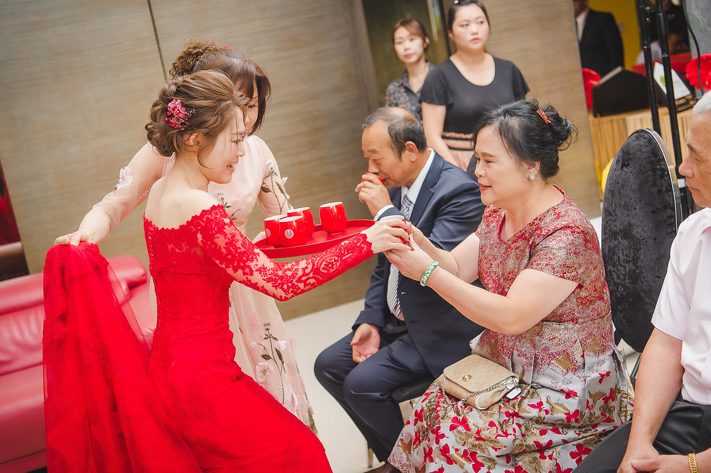 [婚禮攝影]明弘佩玲 文定迎娶晚宴@香格里拉冬山河渡假飯店-最專業的團隊完成每場完美婚禮紀錄，拍的不只好更要快! #婚攝作品