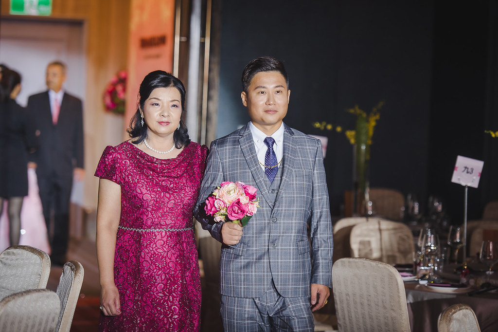 [婚禮攝影]俊騰伶芳 幸福午宴@南港雅悅-最專業的團隊完成每場完美婚禮紀錄，拍的不只好更要快! #婚禮紀錄