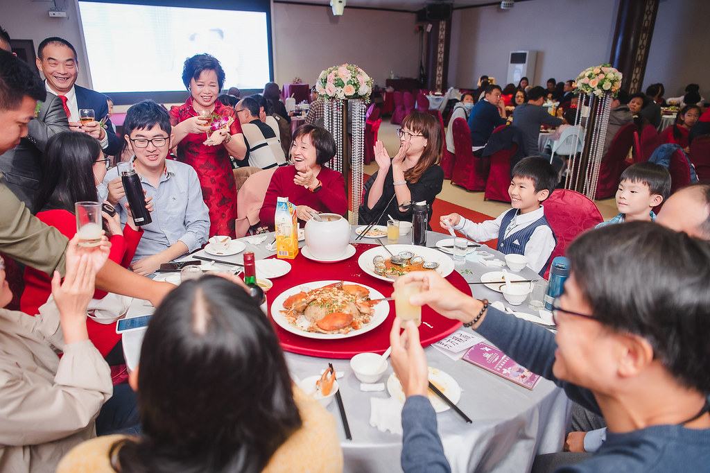 [婚禮攝影]政成芳瑩 幸福午宴@華港城-最專業的團隊完成每場完美婚禮紀錄，拍的不只好更要快! #台北婚攝
