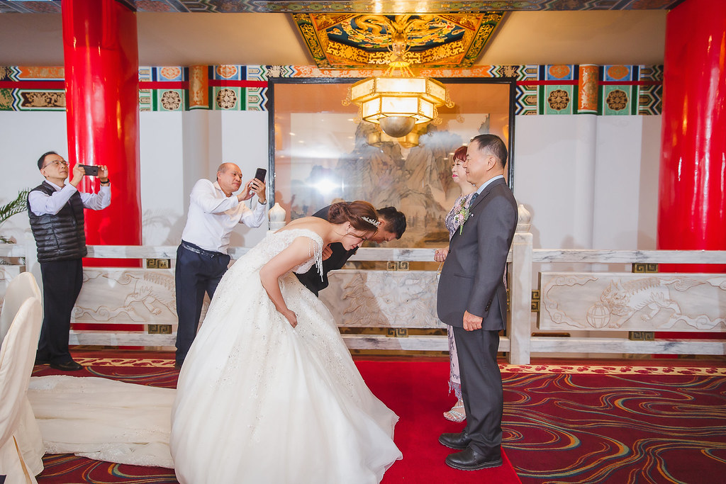 [婚禮攝影]世名采玲 證婚午宴@圓山飯店-最專業的團隊完成每場完美婚禮紀錄，拍的不只好更要快! #婚攝作品