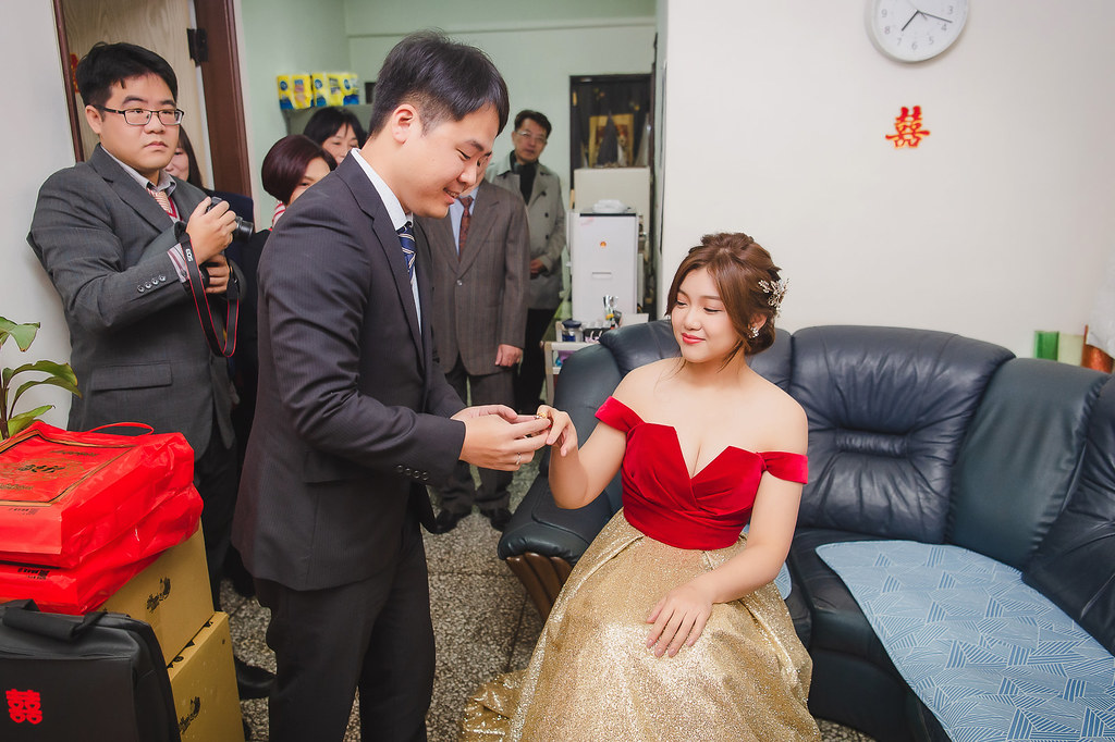 [婚禮攝影]岳錚韋伶 文定迎娶儀式@自宅-最專業的團隊完成每場完美婚禮紀錄，拍的不只好更要快! #婚禮攝影