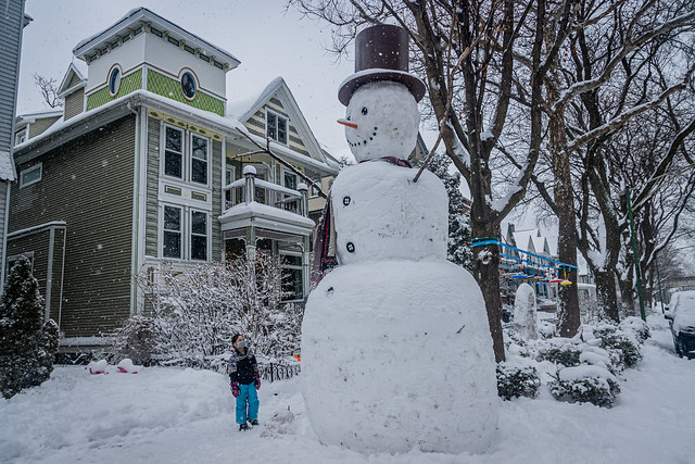Giant Snowman Chicago (Berenice & Lincoln)