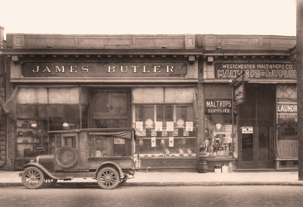 Grocery Store, Malt & Hops Company -- 1913