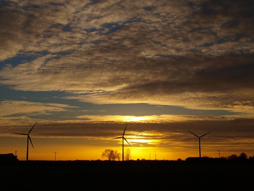 sunset sky outside silhouettes colours windturbines fields goole yorkshire clouds nature itv calendar weather photos