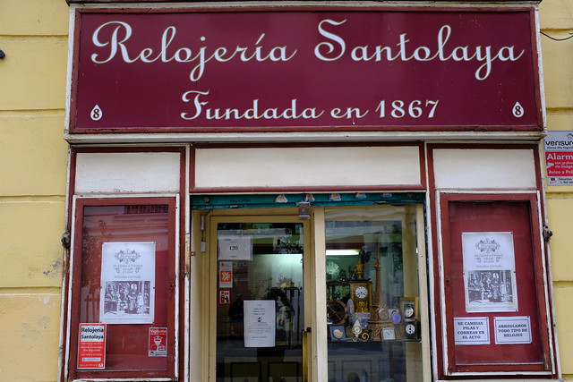 Relojeria Santolaya / Santolaya Clockmaker's Workshop