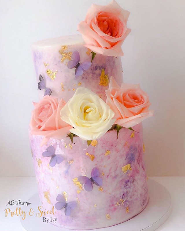 Cake from All Things Pretty & Sweet by Ivy