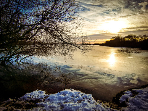 reflections 英国 clouds cloudscape sunset waterscape winter snow exploringbritain exploringtheuk traveltuesday travelbloggers travelphoto travelphotography travel naturephoto natureperfection naturelovers naturephotography nature landscapephotography landscape england cannock chasewater her