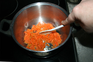 38 - Braise carrots / Möhren andünsten
