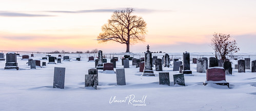 stanbridgeeast québec canada graveyard sunset raw tree tombstones winter snow photoshopped veryverycold