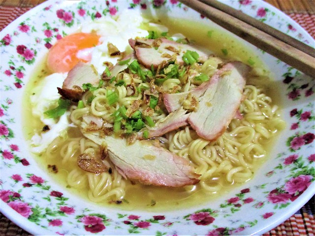 Made-in-Sibu Mee Daddy instant noodles, chicken flavour