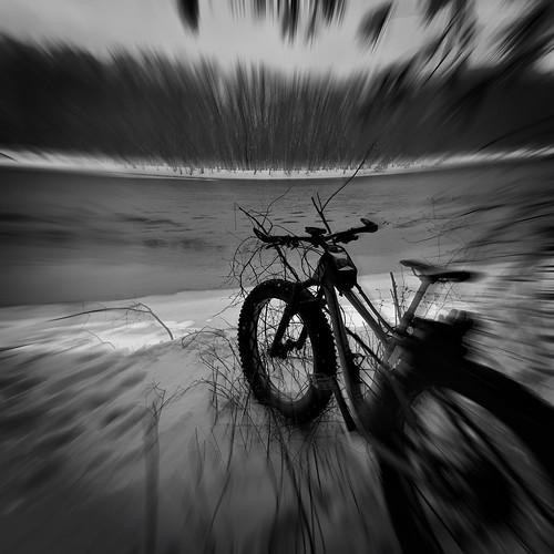 bike fatbike river 03301 concord nh newhampshire merrimack pinhole effect filter hipstamatic blackwhite monochrome