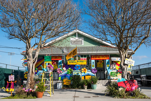 Jazz Fest house with Krewe of House Floats at 3027 Fortin St. Photo by Ryan Hodgson-Rigsbee.