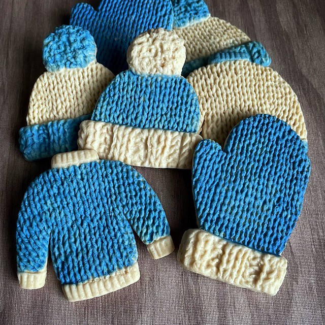 Winter knit cookies!
