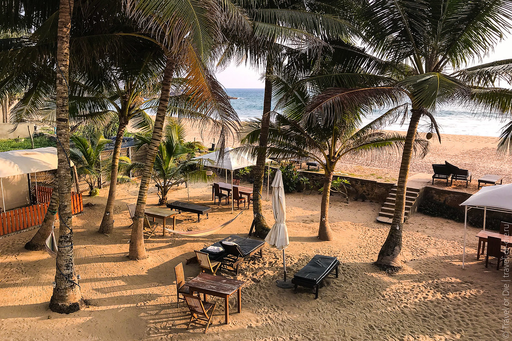 Narigama-Beach-Hikkaduwa-Sri-Lanka-iphone-6334