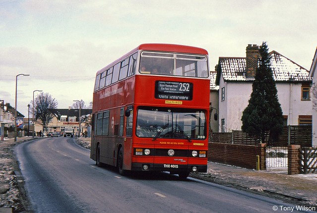 THX401S London Buses T1