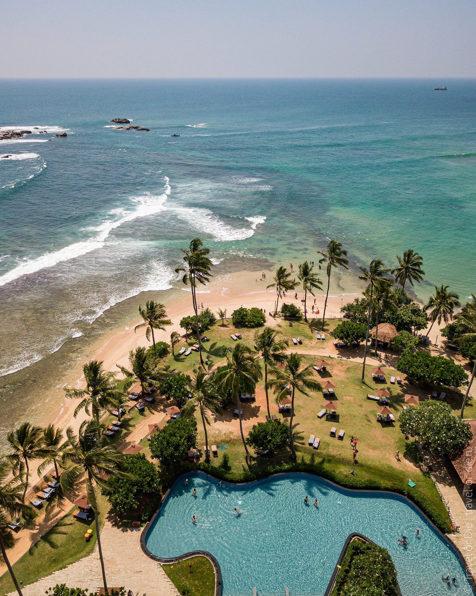 Narigama-Beach-Hikkaduwa-Sri-Lanka-mavic-0201