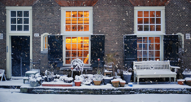 A warm courtyard house in the middle of wintry Amsterdam