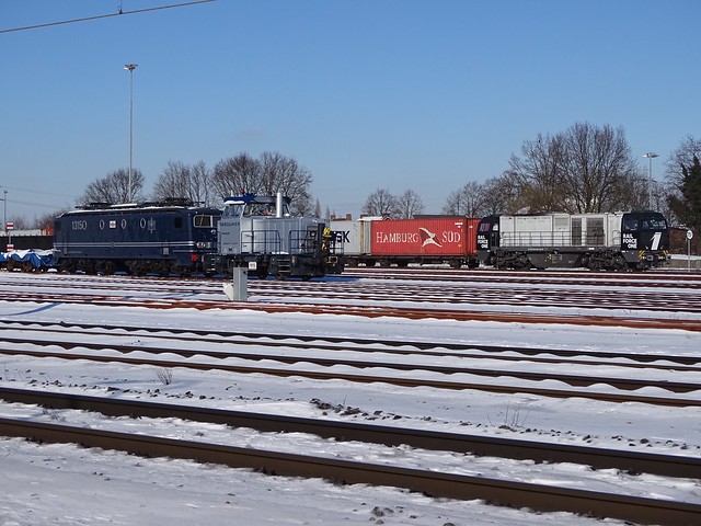 RFO G2000BB Locomotive meets Brouwer/ Stadler Shunter and Fairtrains 1315 ! At Blerick,the Netherlands 11.2.2021